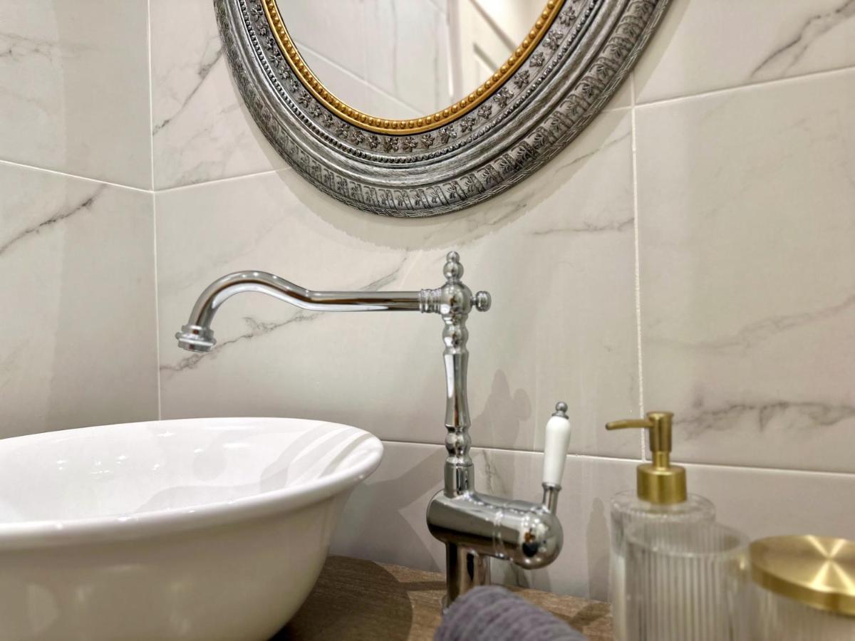 Spacious Luxury Apartment In Athens, Tan Efroniou Bagian luar foto